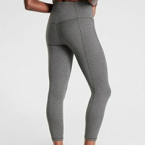 Athleta Salutation Stash Pocket II 7/8 Tight